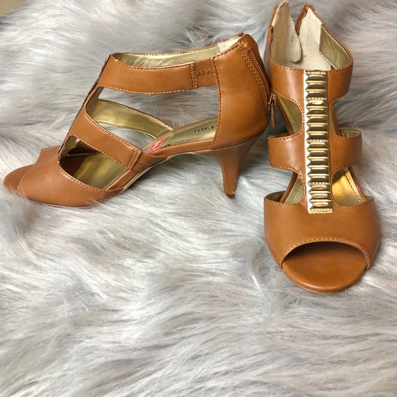 Style & co size 6 1/2 tan brown sandals heels - Picture 1 of 8
